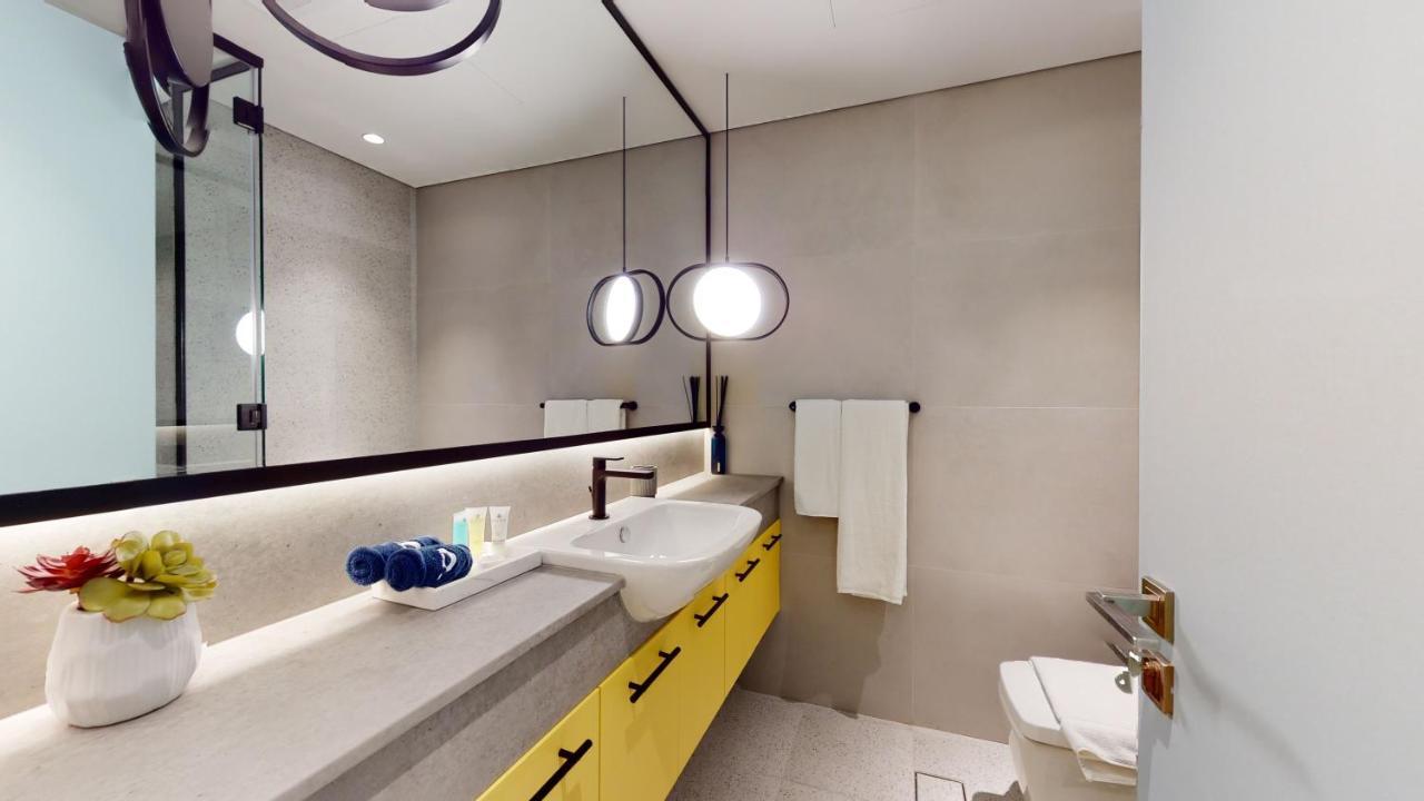 Apartment High-end Designer Penthouse Full Burj Khalifa View Dubai