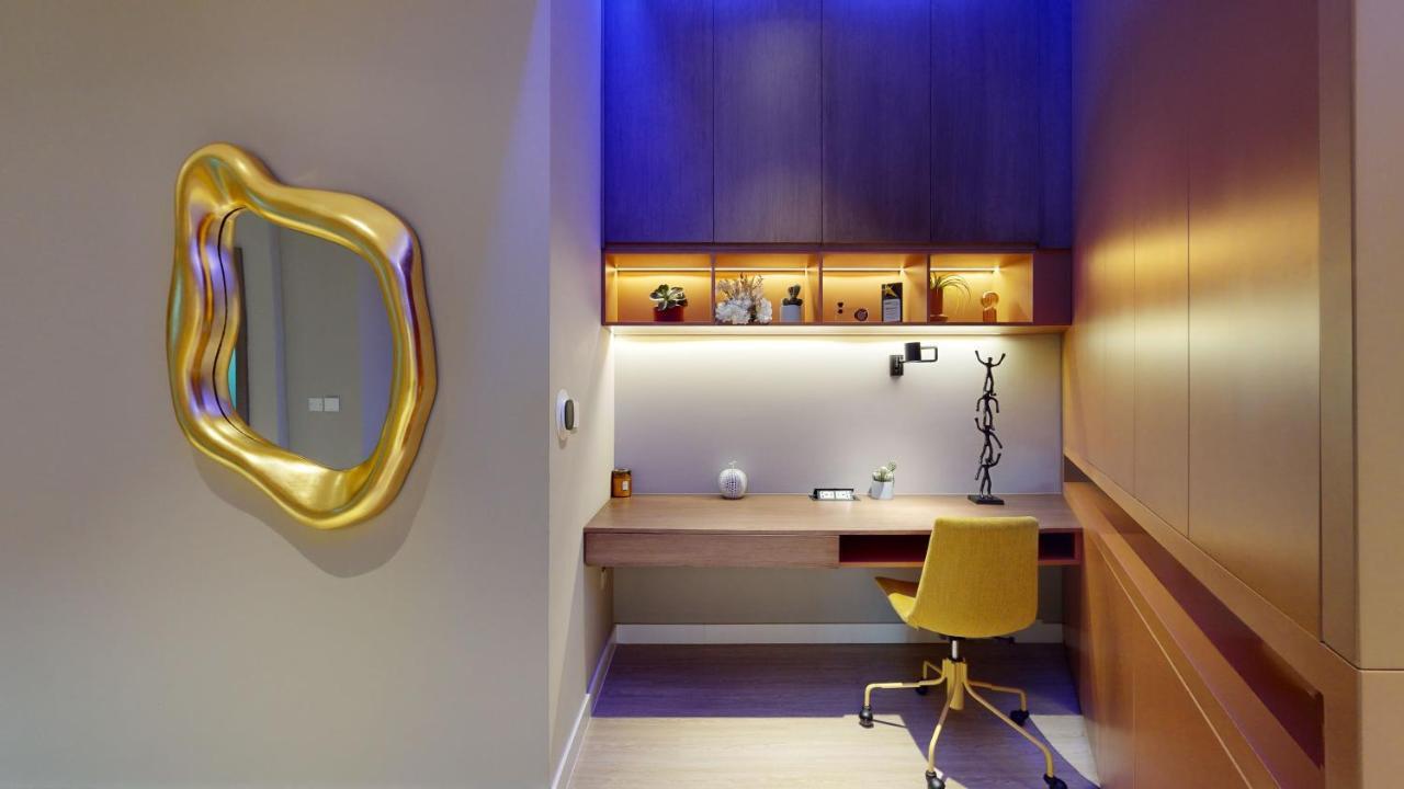 High-end Designer Penthouse Full Burj Khalifa View Apartment *