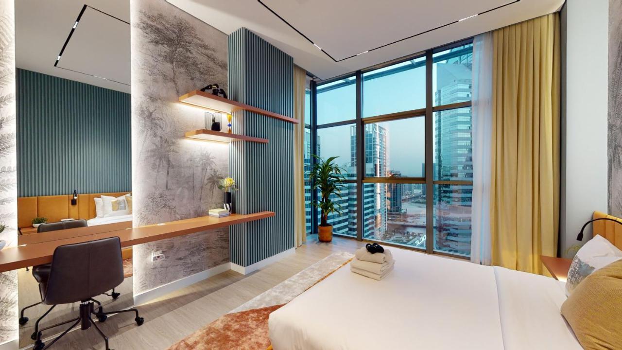 Apartment High-end Designer Penthouse Full Burj Khalifa View Dubai